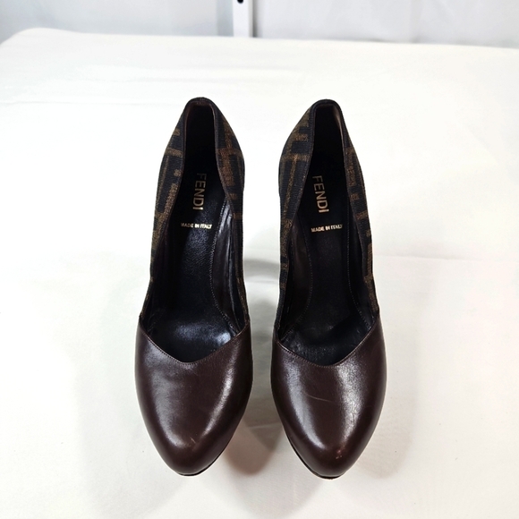 Fendi Women's Logo Brown Leather Pumps Size 36.5 - Picture 3 of 9